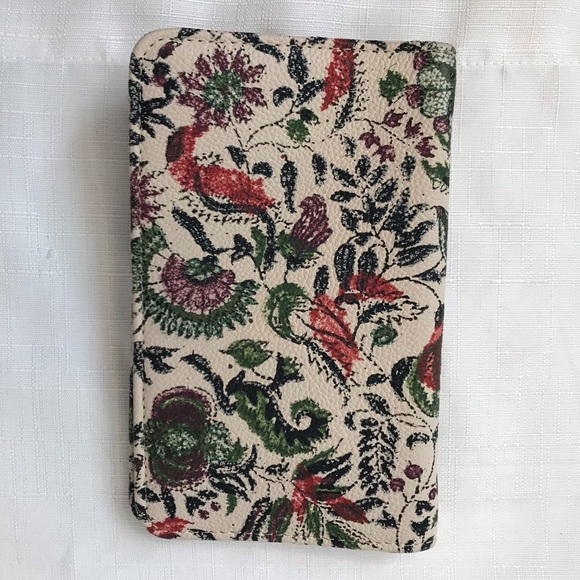Trades of Hope wallet/wristlet - Picture 1 of 7